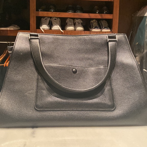 A classy Celine bag. AUTHENTIC - Picture 2 of 6